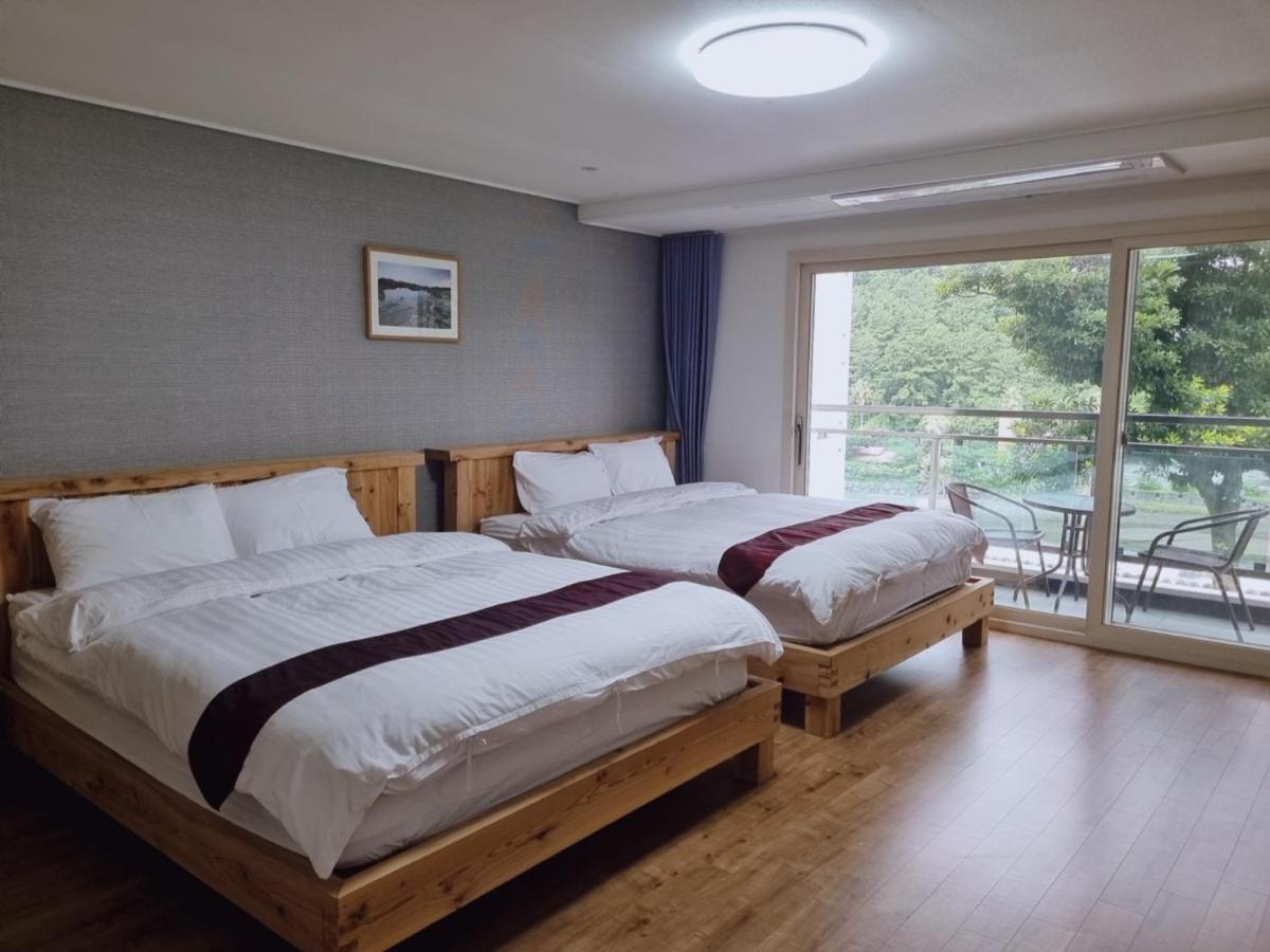 Cheonjiyeon Crystal Hotel Σεογκουίπο Εξωτερικό φωτογραφία