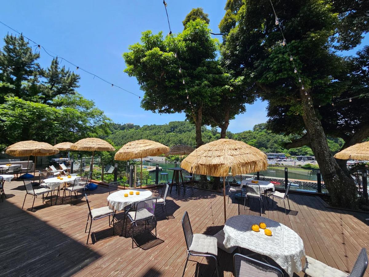 Cheonjiyeon Crystal Hotel Σεογκουίπο Εξωτερικό φωτογραφία