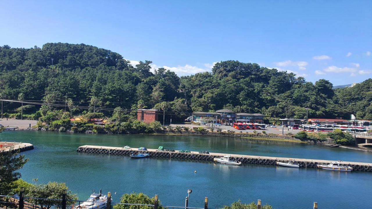 Cheonjiyeon Crystal Hotel Σεογκουίπο Εξωτερικό φωτογραφία