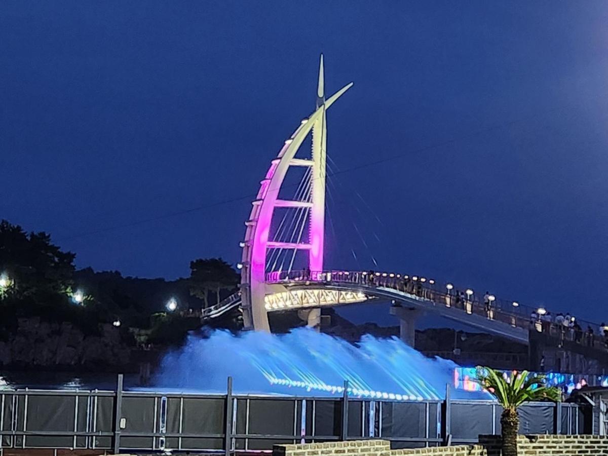 Cheonjiyeon Crystal Hotel Σεογκουίπο Εξωτερικό φωτογραφία