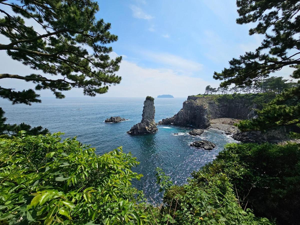 Cheonjiyeon Crystal Hotel Σεογκουίπο Εξωτερικό φωτογραφία