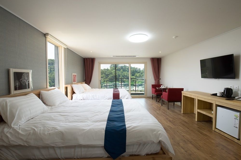 Cheonjiyeon Crystal Hotel Σεογκουίπο Εξωτερικό φωτογραφία