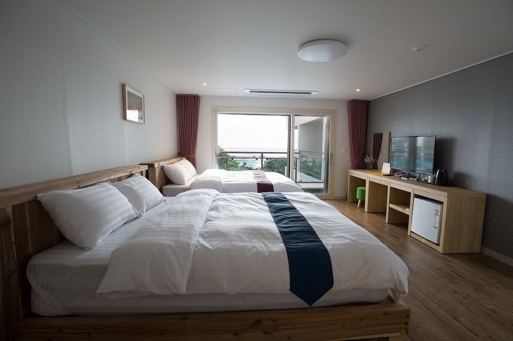 Cheonjiyeon Crystal Hotel Σεογκουίπο Εξωτερικό φωτογραφία