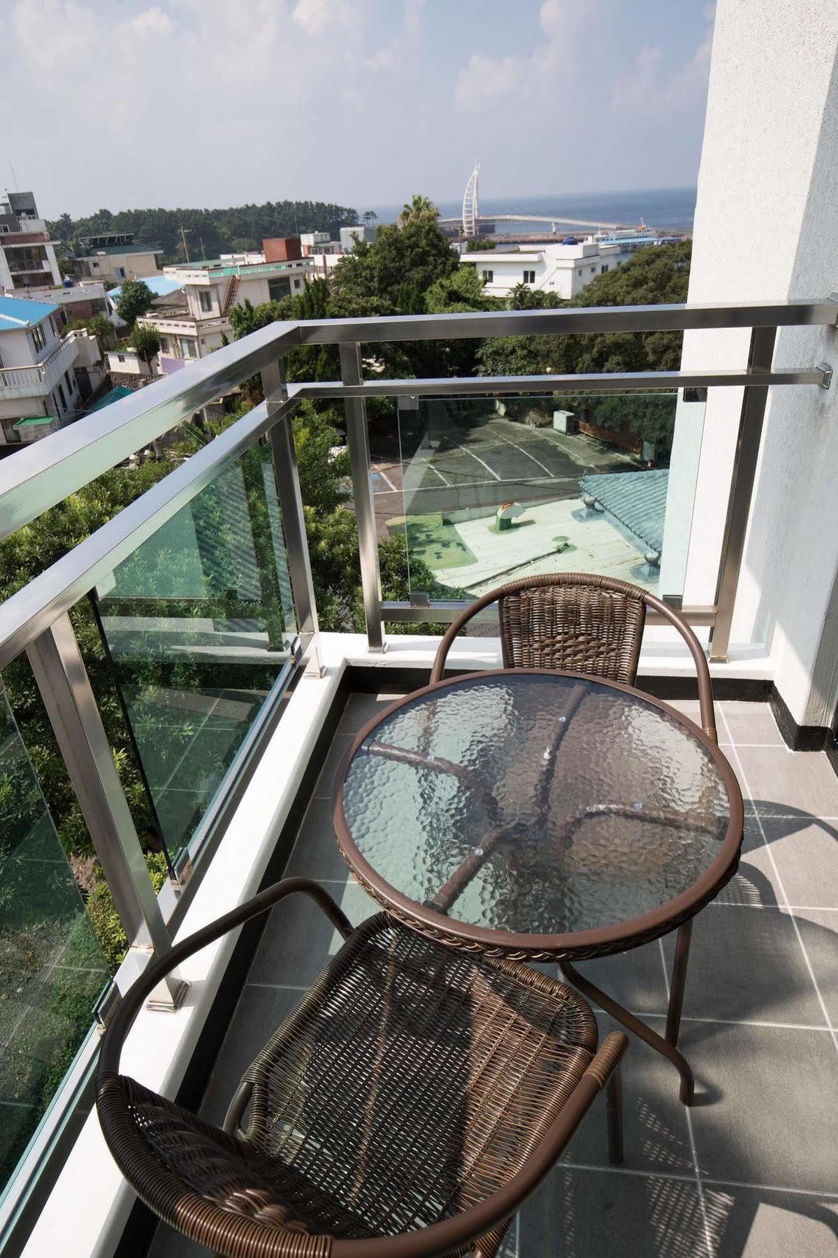 Cheonjiyeon Crystal Hotel Σεογκουίπο Εξωτερικό φωτογραφία